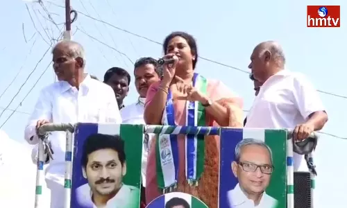 Yemmiganur YCP MLA Candidate Butta Renuka Campaign