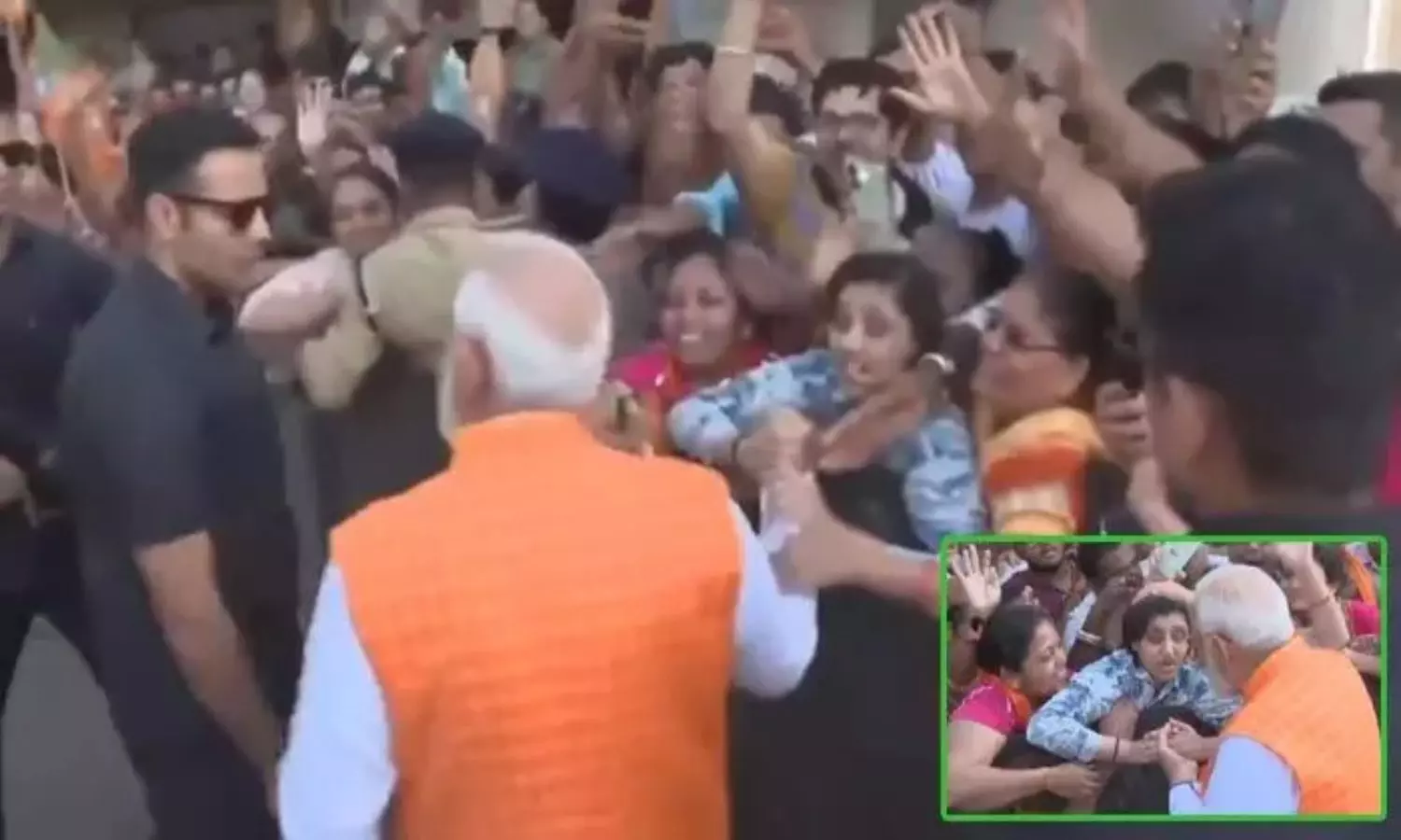PM Modi Interacting With a Visually Challenged Girl After Casting his Vote in Ahmedabad