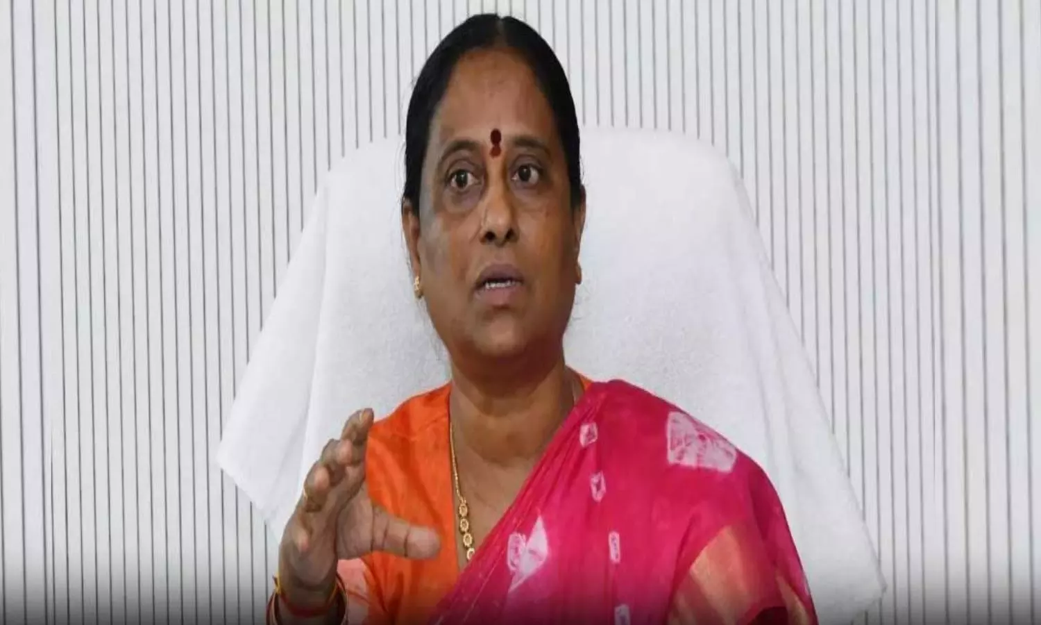 Konda Surekha Comments On Modi