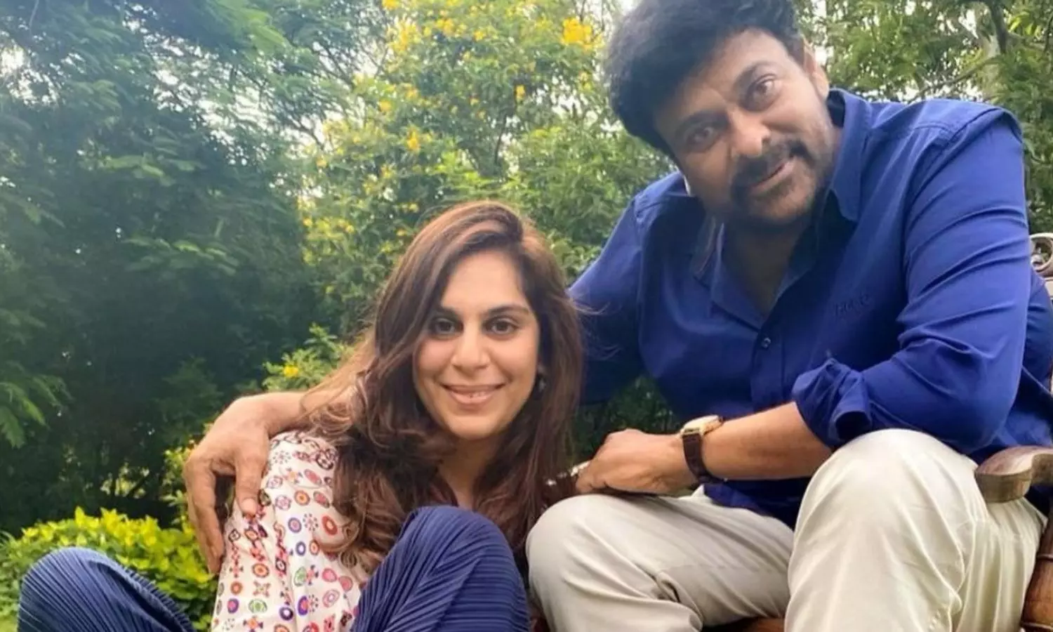 Upasana Making Fun With Mega Star Chiranjeevi Before Reciving Padma Vibhushan Award