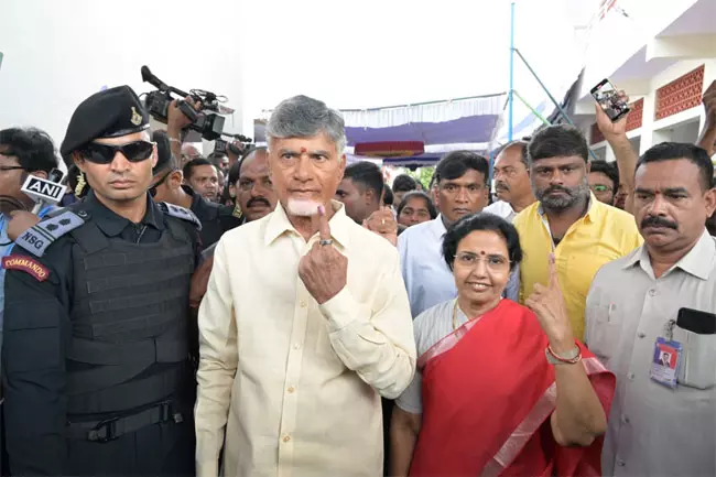 Chandrababu family members cast their vote in Undavalli