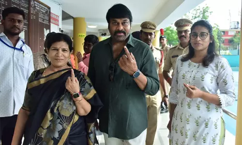 Chiranjeevi Casts His Vote In Hyderabad