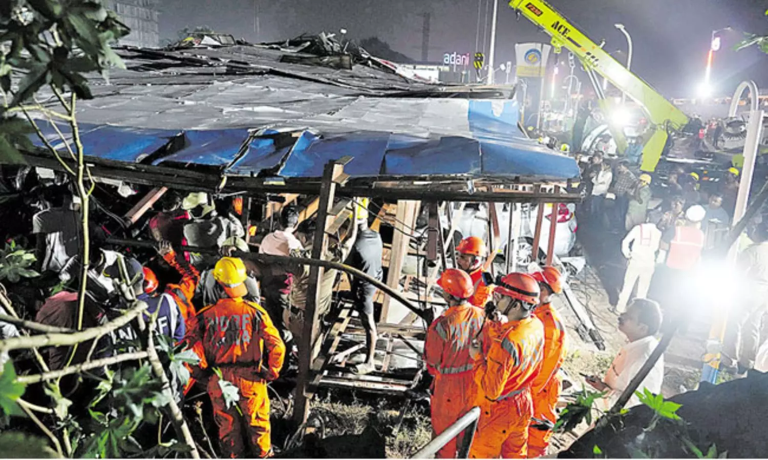 Mumbai 9 killed over 70 injured as billboard and metal tower collapse amid gusty wind and rain
