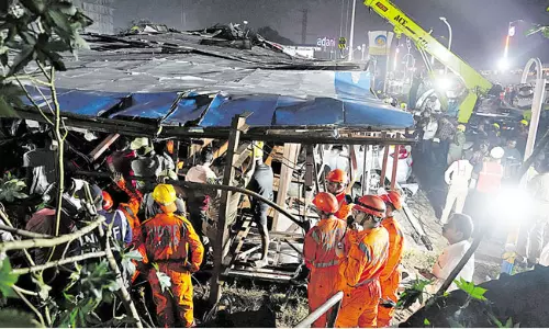 Mumbai 9 killed over 70 injured as billboard and metal tower collapse amid gusty wind and rain