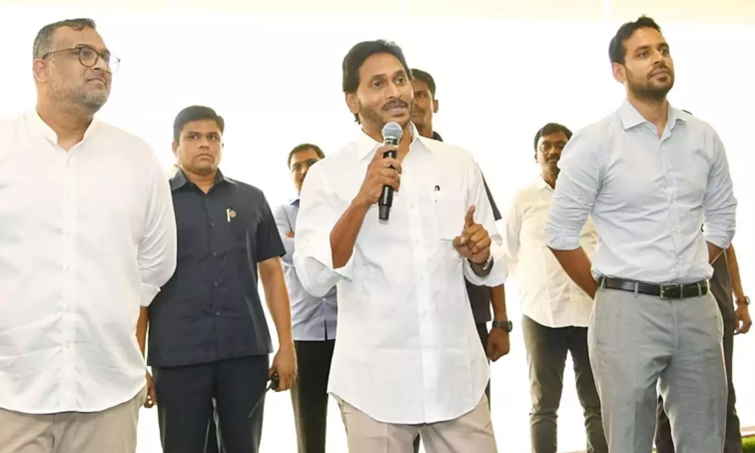 CM Jagan Intresting Commnents