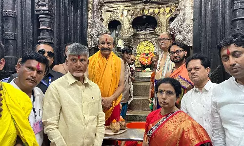 Chandrababu visited Shree Mahalakshmi Temple In Kolhapur Chandrababu visited Shree Mahalakshmi Temple In Kolhapur