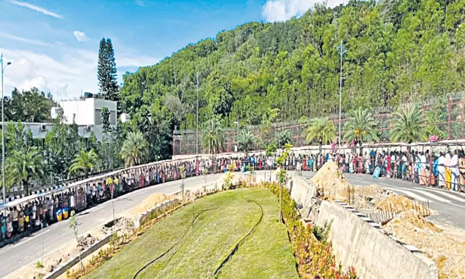 Huge Devotees Rush At Tirumala