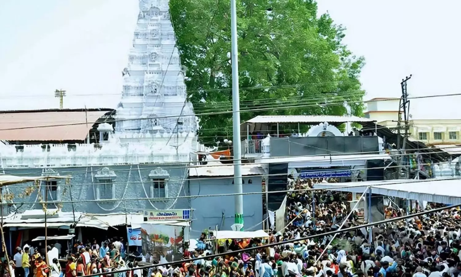 Increased rush of devotees at Vemulawada Sri Rajarajeswara Temple