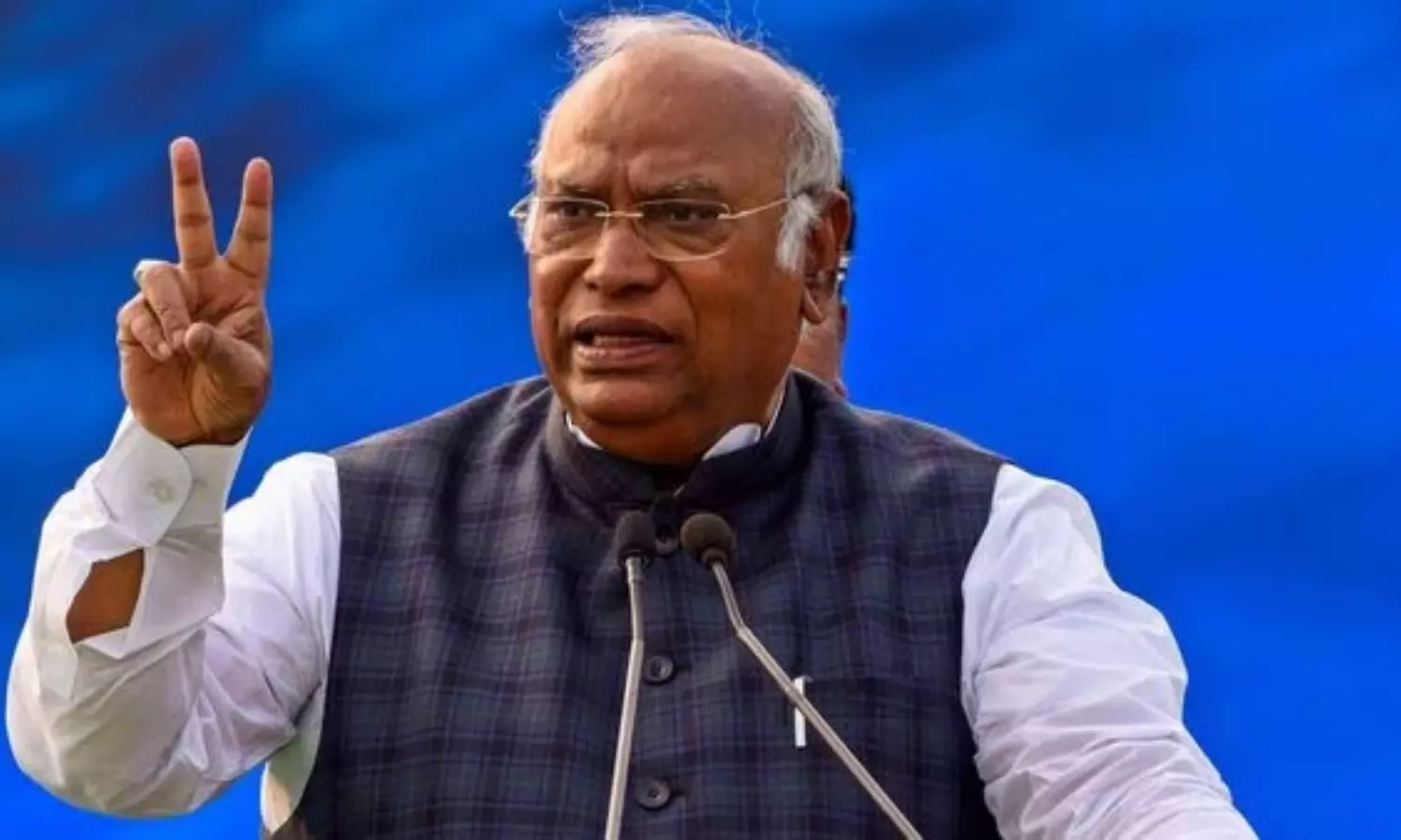 Modi Has Made It His Job To Vilify The Congress Says Mallikarjun Kharge Modi Has Made It His Job To Vilify The Congress Says Mallikarjun Kharge