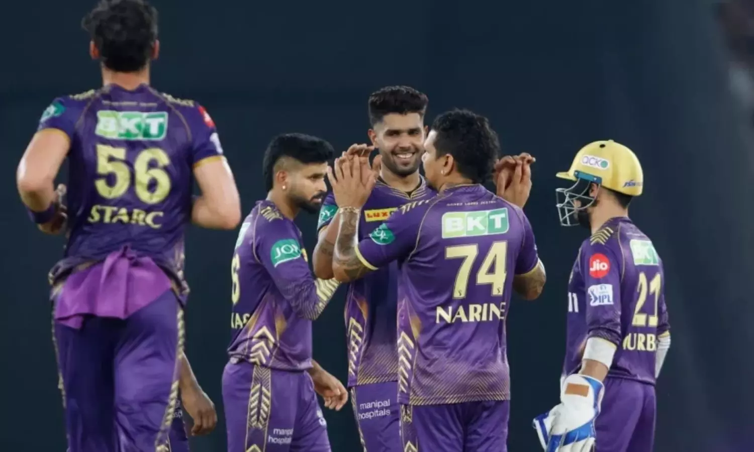 KKR Beat SRH By 8 Wickets, reach Finals