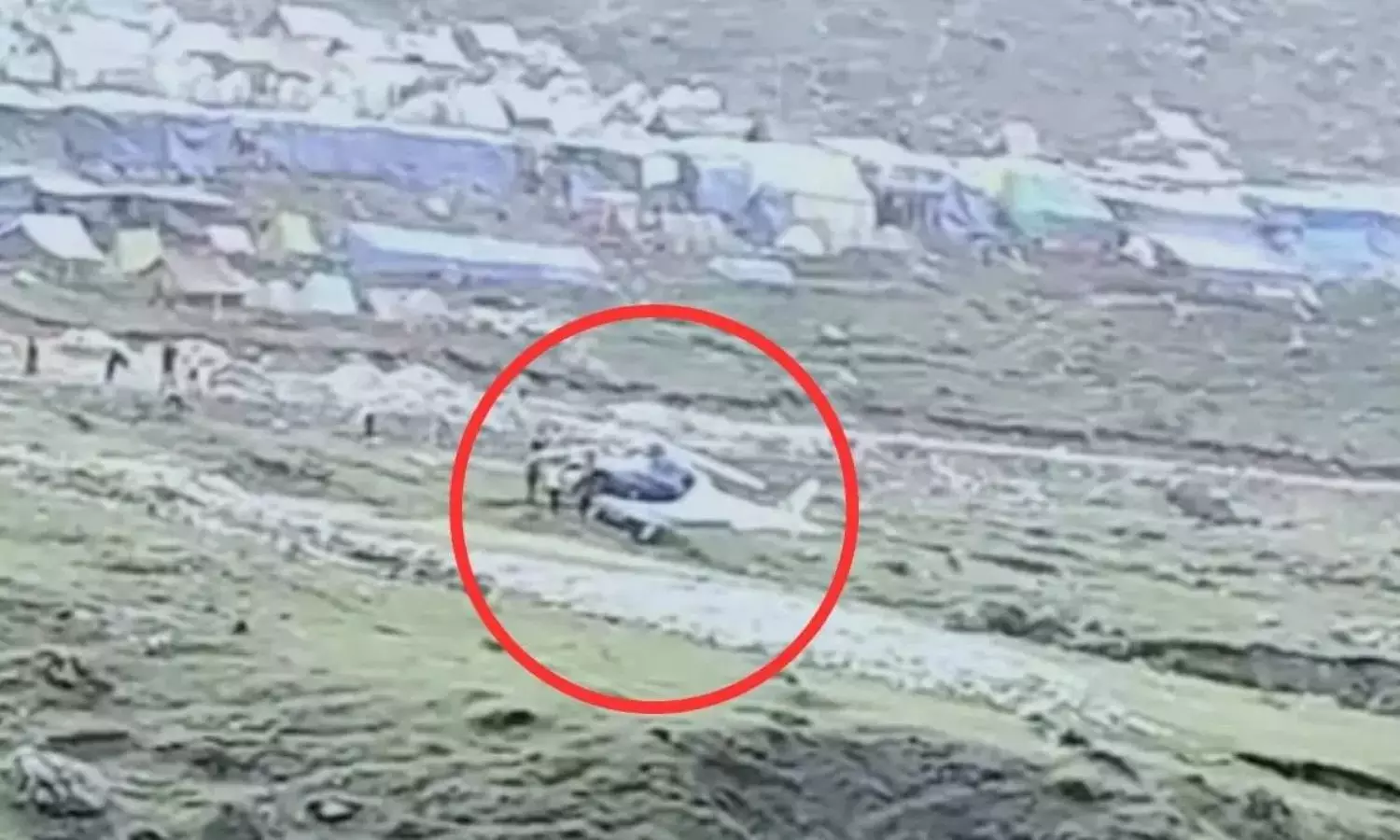 Helicopter makes emergency landing in Kedarnath