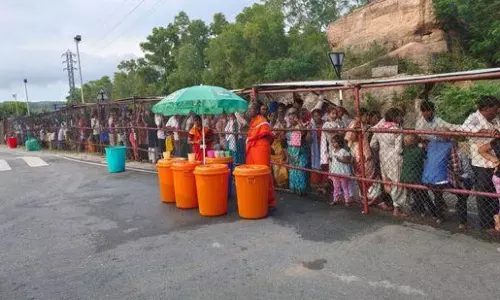 Devotees Rush At Tirumala