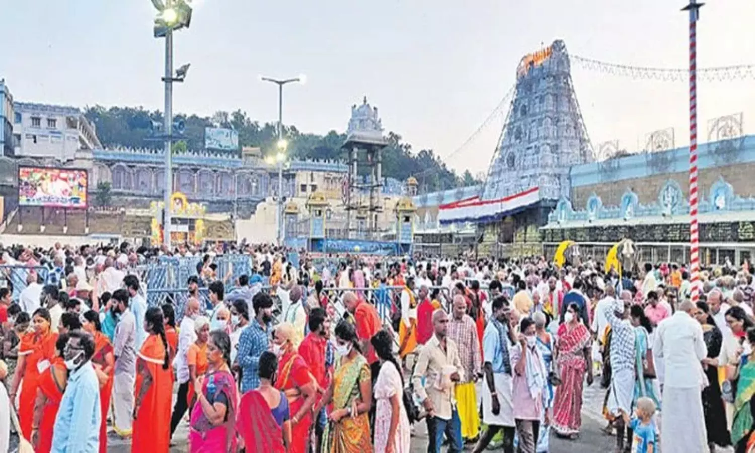 Continual Rush Of Devotees In Tirumala