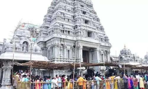 Devotees flock to Yadadri
