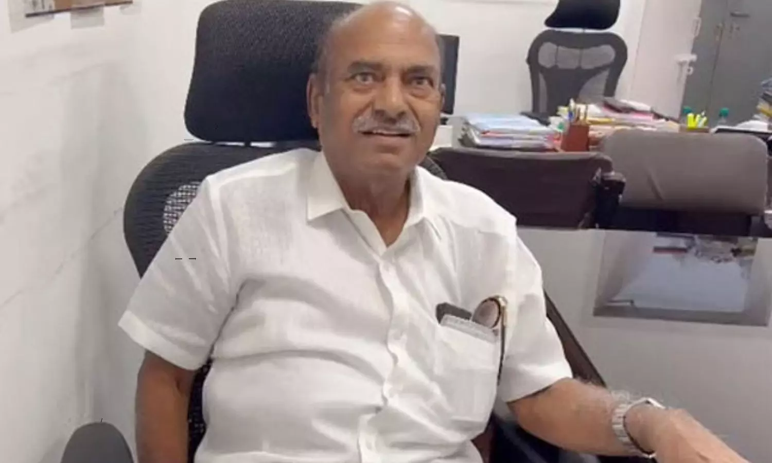 JC Diwakar Reddy Complaint To Hyderabad Police For Signature Forgery Issue