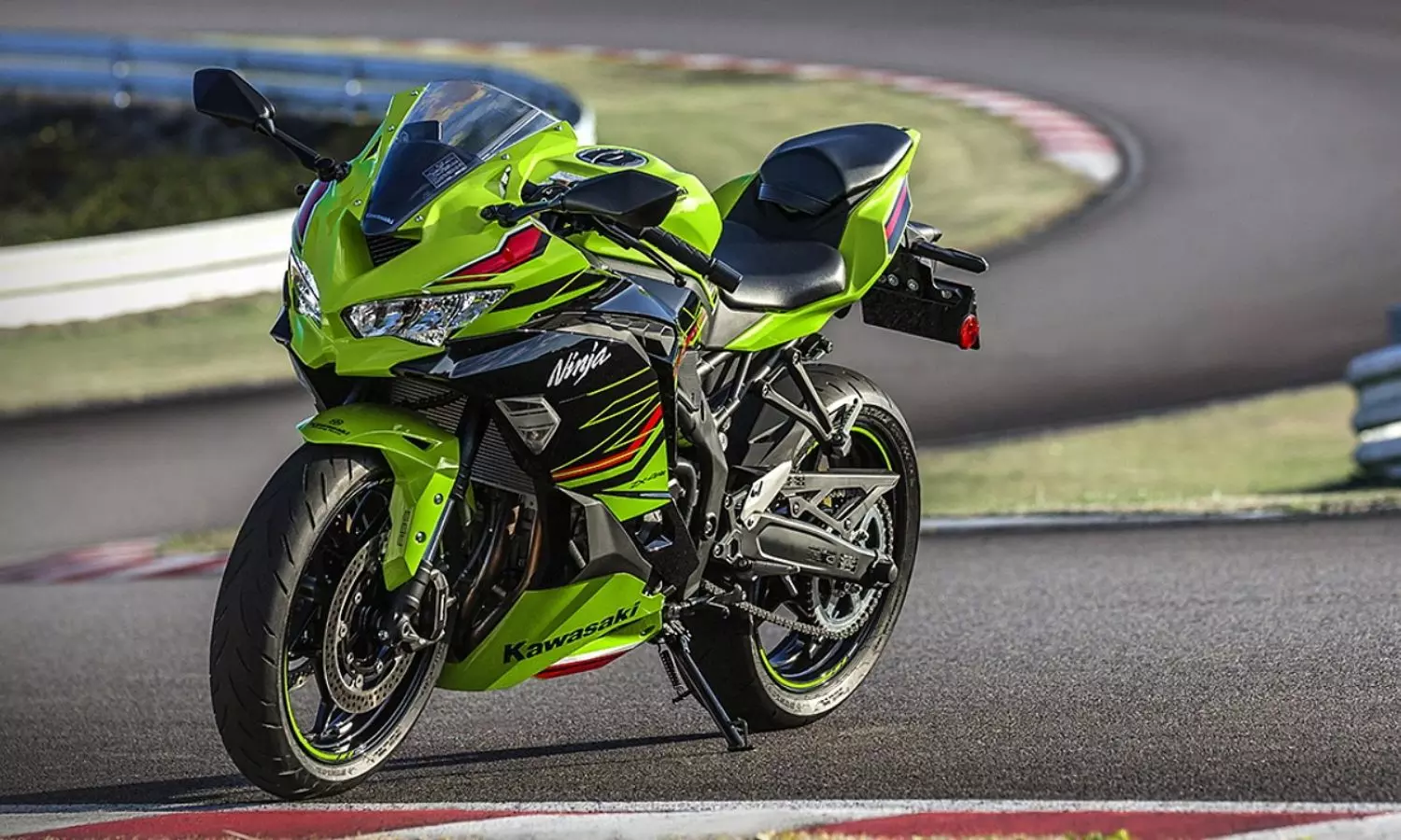 Kawasaki Ninja ZX 4RR Launched In India Check price and features