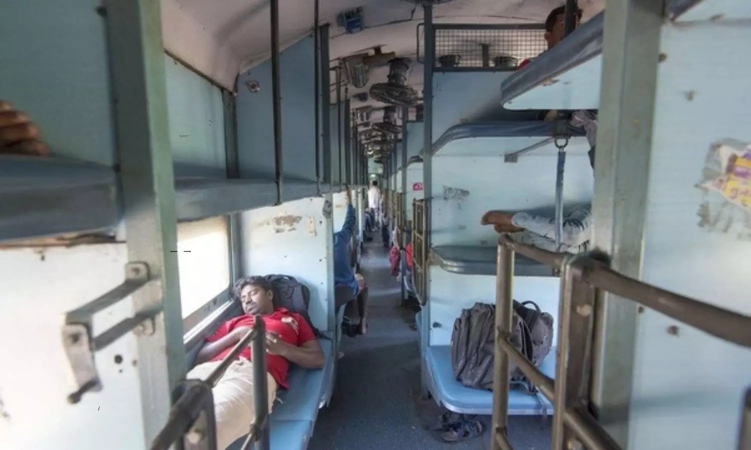 Indian Railways Changed Sleeping Timing Rule in AC and Sleeper Coaches Check Full Details