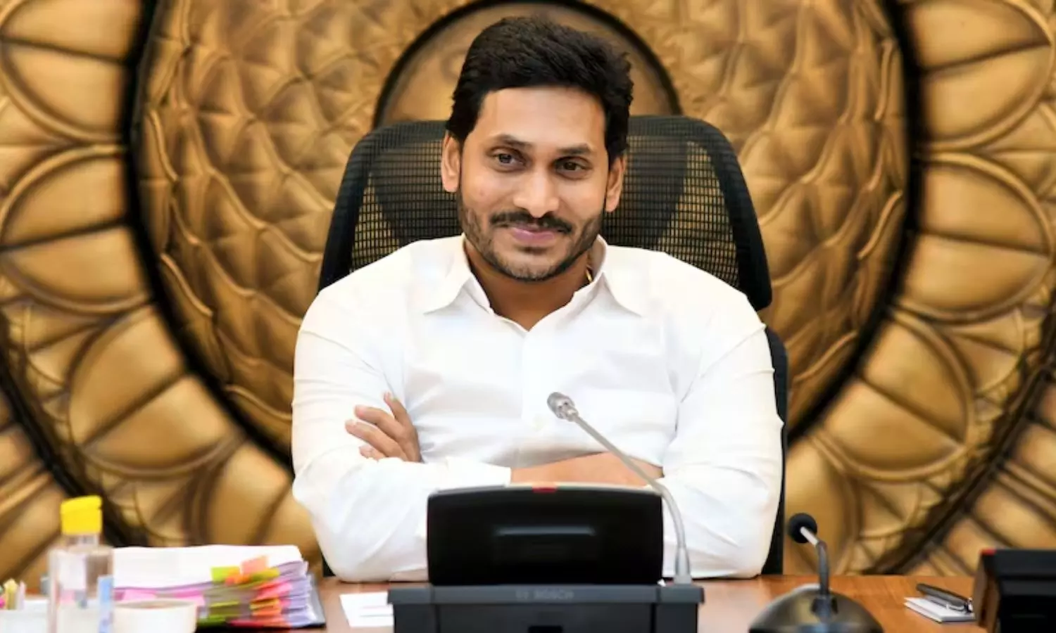 Jagan  meeting with YCP chiefs in Amaravati