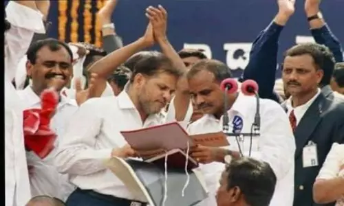 First signatures of Chief Ministers A trend that started with YS First signatures of Chief Ministers A trend that started with YS