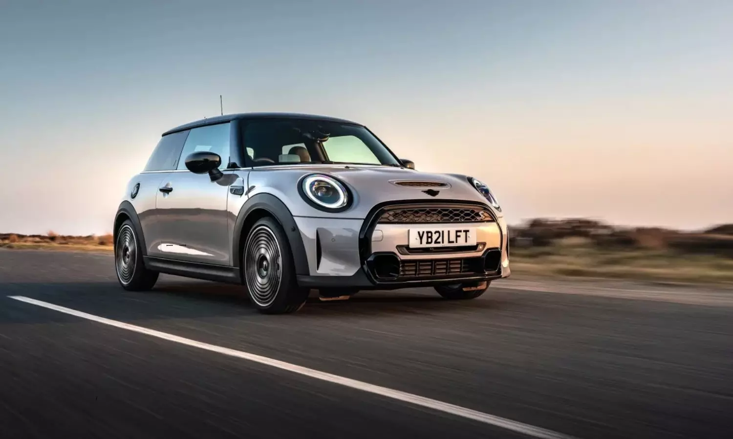 Mini Cooper Opening Advance Booking of Mini Cooper S Car in India, Check Here for Features and Price Details