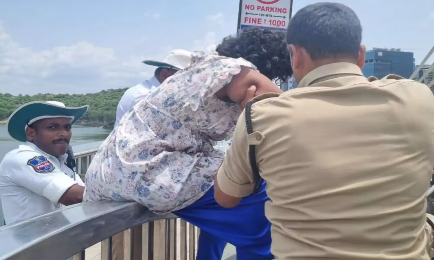 Young woman attempted suicide at Hyderabad cable bridge