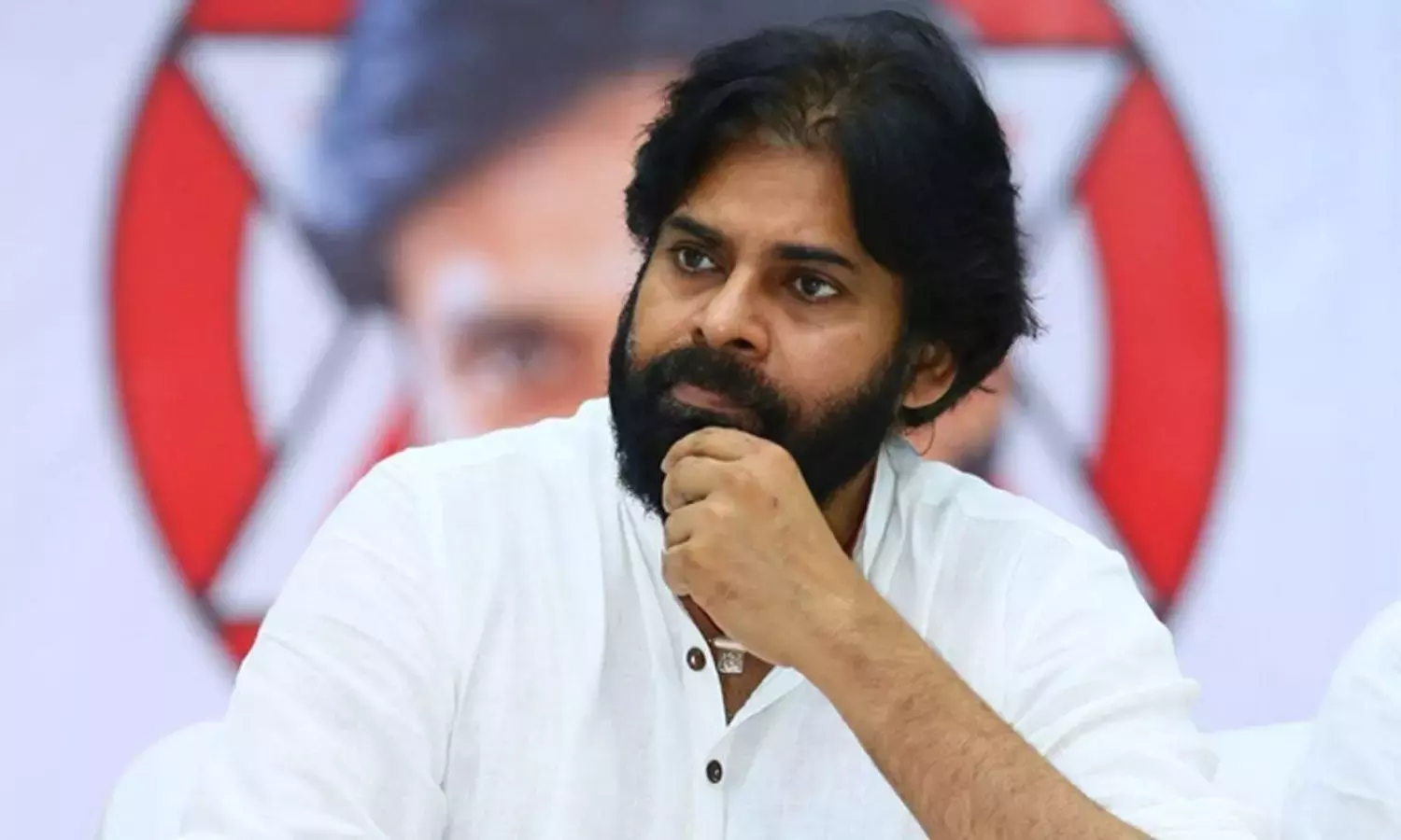 Pawan Kalyan : ఏపీ ఉపముఖ్యమంత్రిగా బాధ్యతలు స్వీకరించిన పవన్ కల్యాణ్.!