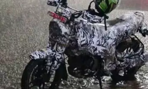 Bajaj CNG First Bike may launched on 5th July in presence of nitin gadkari Bajaj CNG First Bike may launched on 5th July in presence of nitin gadkari