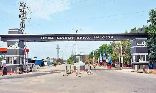 Hooligans Doing This In Hyderabad Uppal Bhagayath Hooligans Doing This In Hyderabad Uppal Bhagayath