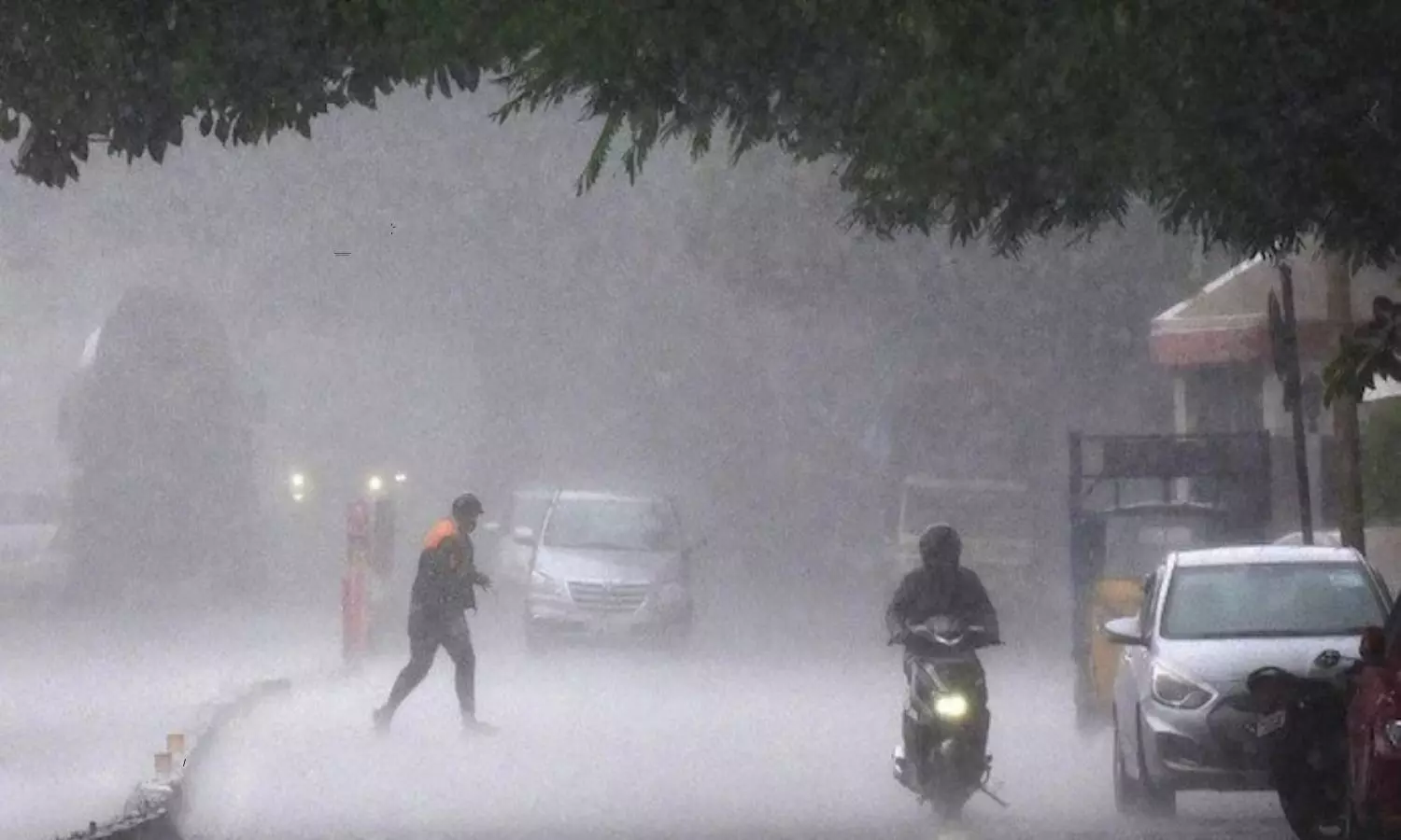 Heavy rain forecast for many districts of Telangana