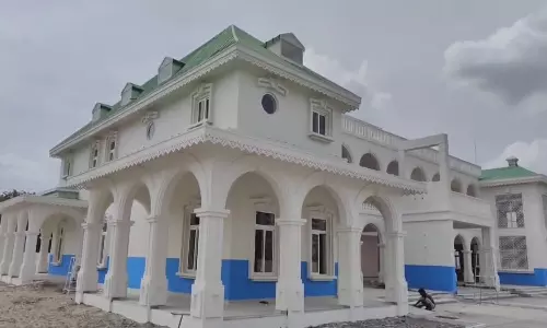 Officials Notice To YCP Office in Machilipatnam