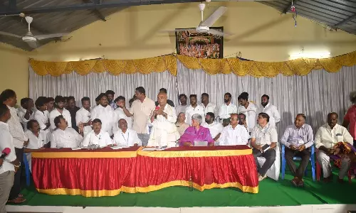 Arani Srinivasulu: త్వరలో తిరుమల స్థానికులకు శుభవార్త.. శ్రీవారి దర్శనానికి అనుమతిపై నిర్ణయం