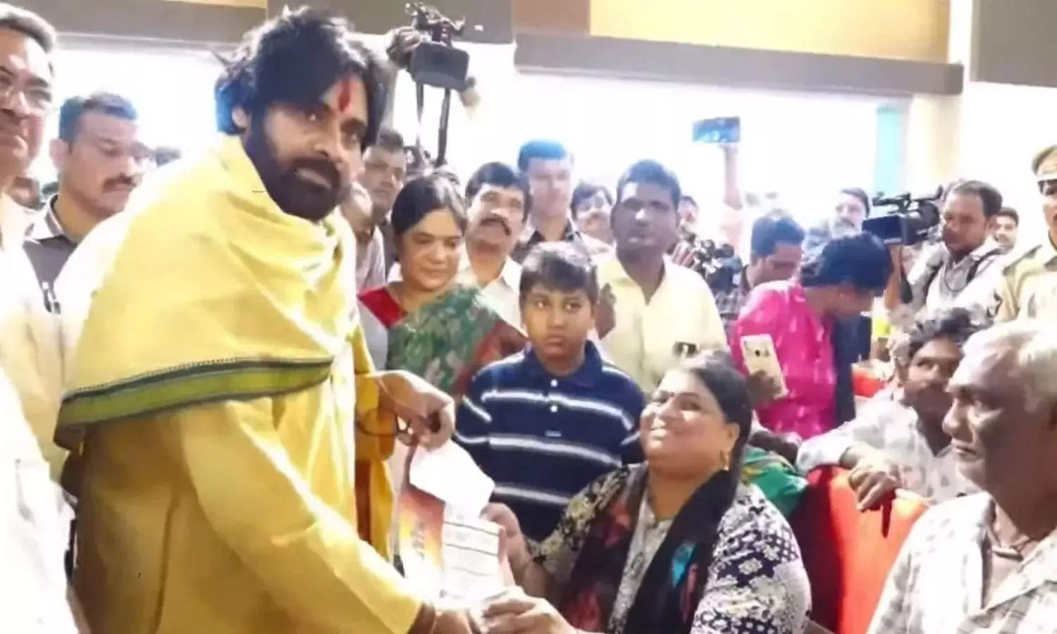Deputy CM Pawan Kalyan participated in the distribution of pensions in Pithapuram