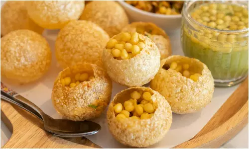 Pani Puri : పానీపూరీ తినేవారికి షాకింగ్ న్యూస్..పానీపూరీలో క్యాన్సర్ కారకాలు Pani Puri : పానీపూరీ తినేవారికి షాకింగ్ న్యూస్..పానీపూరీలో క్యాన్సర్ కారకాలు