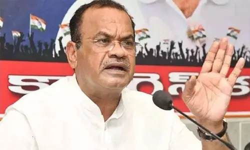 Dismantle BRS party district office immediately Minister Komatireddy Venkat Reddy orders