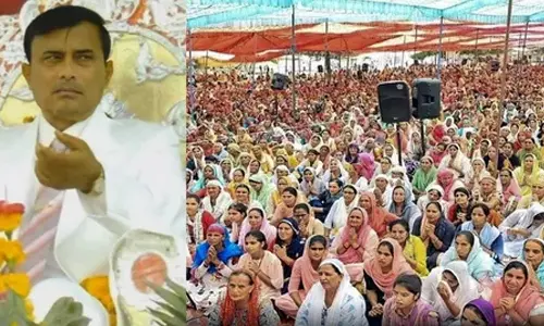 Bhole Baba: భోలే బాబాగా మారిన యూపీ కానిస్టేబుల్ అసలు కథ