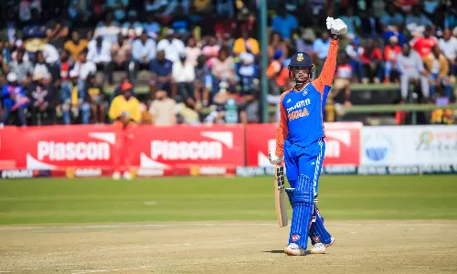 ZIM vs IND: తొలి మ్యాచ్‌లో జీరో.. రెండో మ్యాచ్‌లో సెంచరీ.. జింబాబ్వేలో అభిషేక్ శర్మ రికార్డుల ఊచకోత..