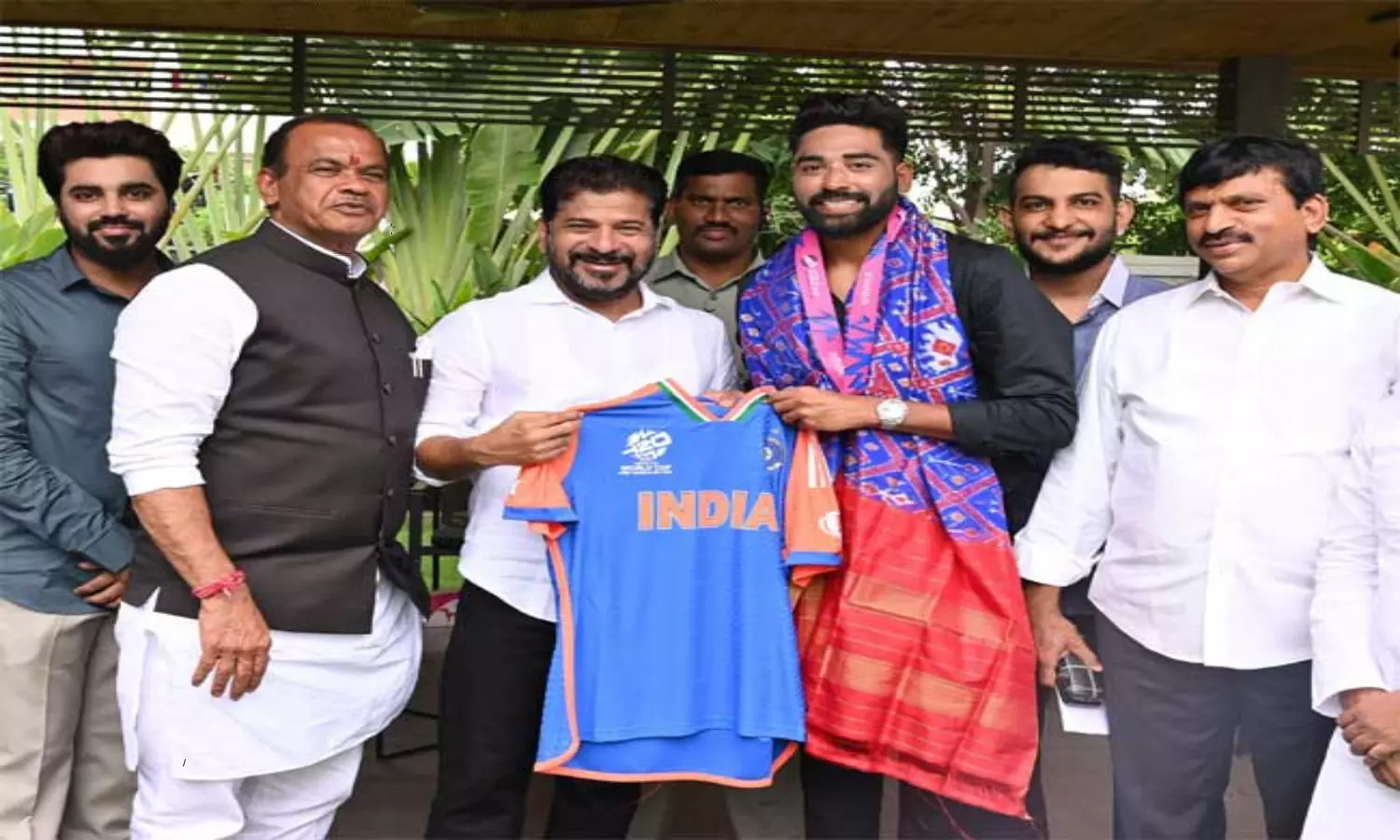 Cricketer Mohammed Siraj Meets CM Revanth Reddy