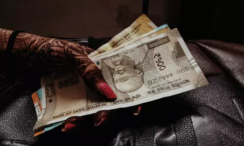 Maharashtra governments new scheme for unemployed youth Rs. 10 thousand