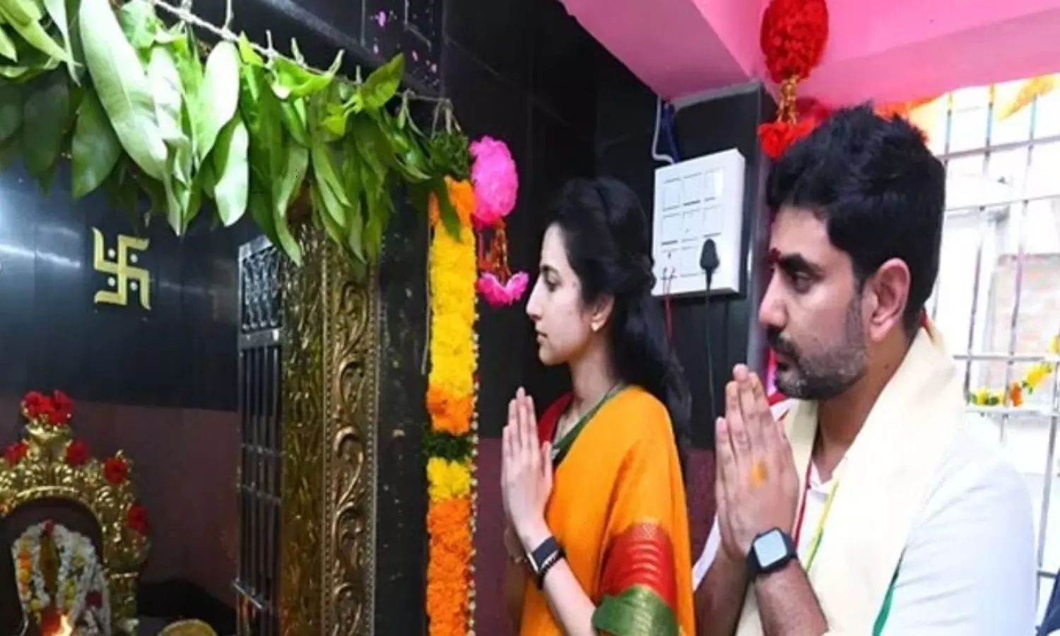 Minister Lokesh couple worships Tadepalli Ganganamma Thalli