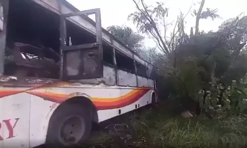 Bus fire in Mahabubnagar district Bus fire in Mahabubnagar district