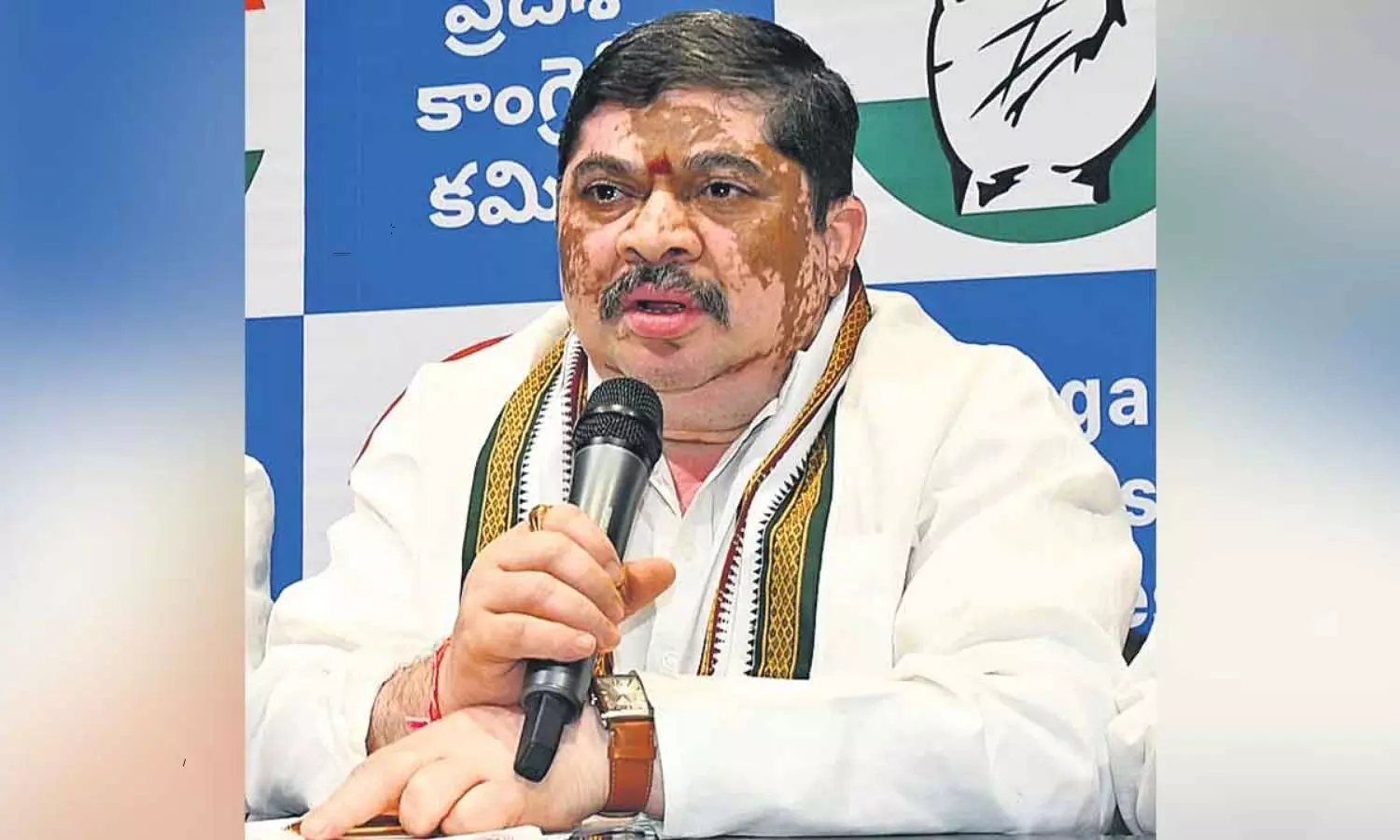 Farmer loan waiver in three phases in Telangana Says Ponnam Prabhakar