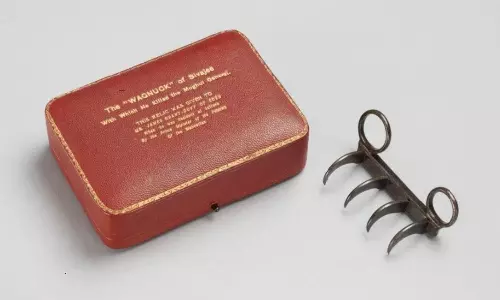 Chhatrapati Shivaji Wagh Nakh Brought to India From London Museum Chhatrapati Shivaji Wagh Nakh Brought to India From London Museum