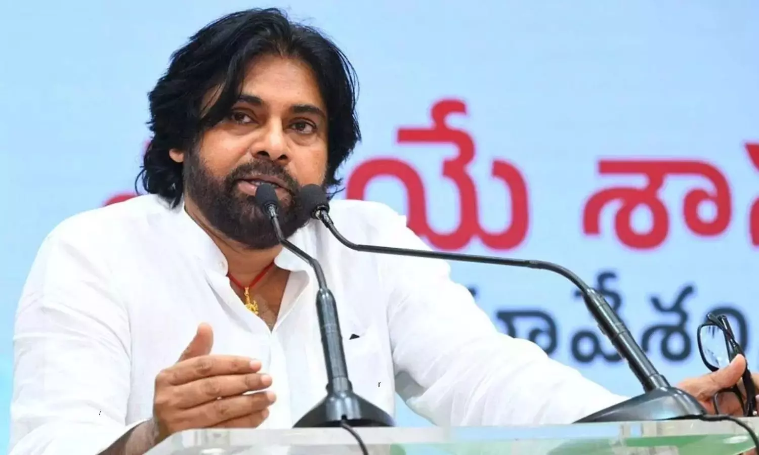 డిప్యూటీ సీఎం పవన్‌ కల్యాణ్‌కు భద్రత ముప్పు.. కేంద్ర నిఘావర్గాల హెచ్చరిక