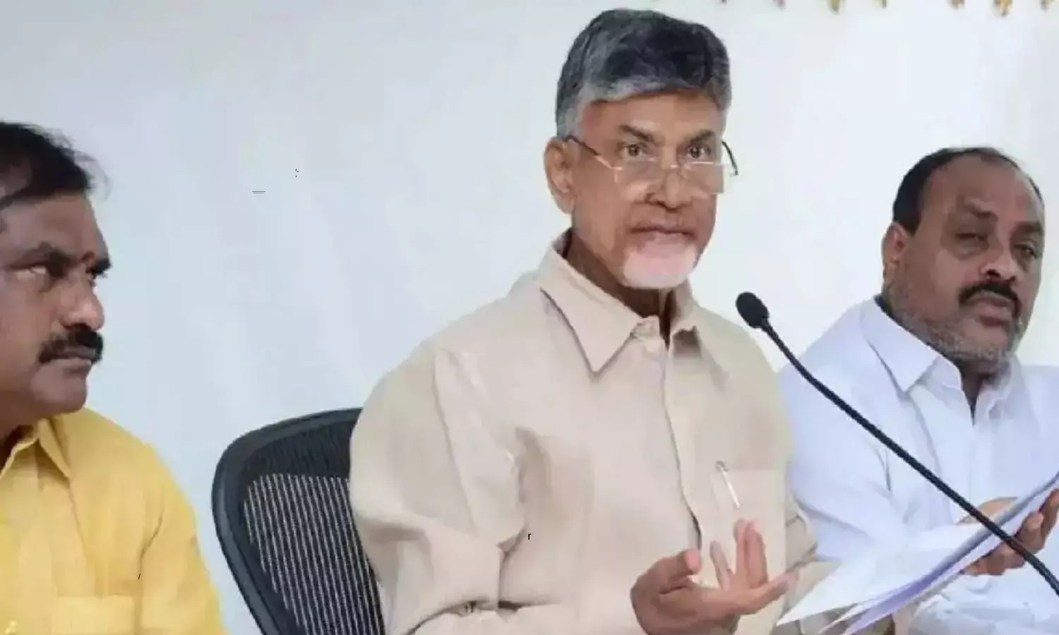 Continuing CM Chandrababus meeting with TDP MPs