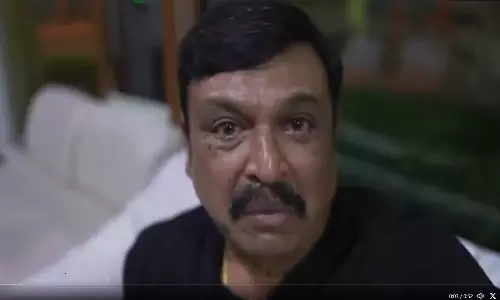 Naresh: బేబీ కనిపించడం లేదంటూ వెక్కి వెక్కి ఏడ్చిన నరేష్.. అసలేమైందంటే..? Naresh: బేబీ కనిపించడం లేదంటూ వెక్కి వెక్కి ఏడ్చిన నరేష్.. అసలేమైందంటే..?