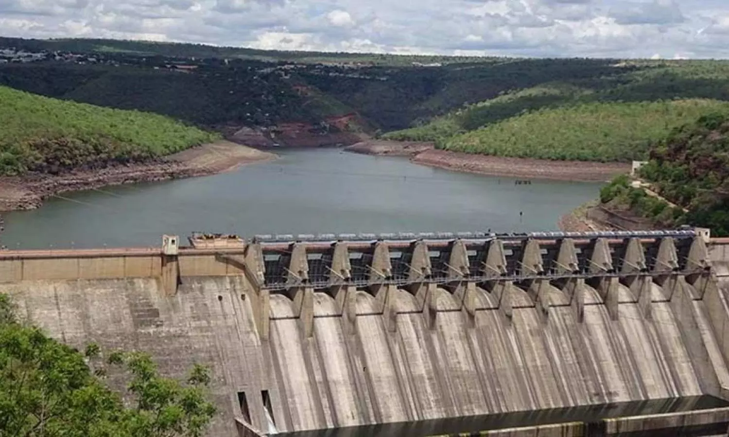 Rising Flood Water To Srisailam Reservoir