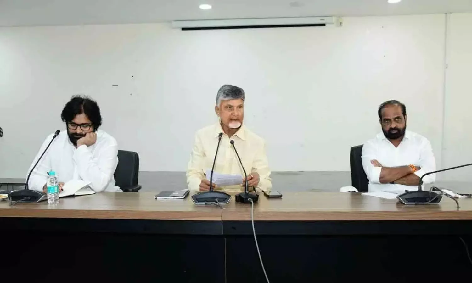 Deputy CM Pawan attended the NDA legislative meeting chaired by Chandrababu