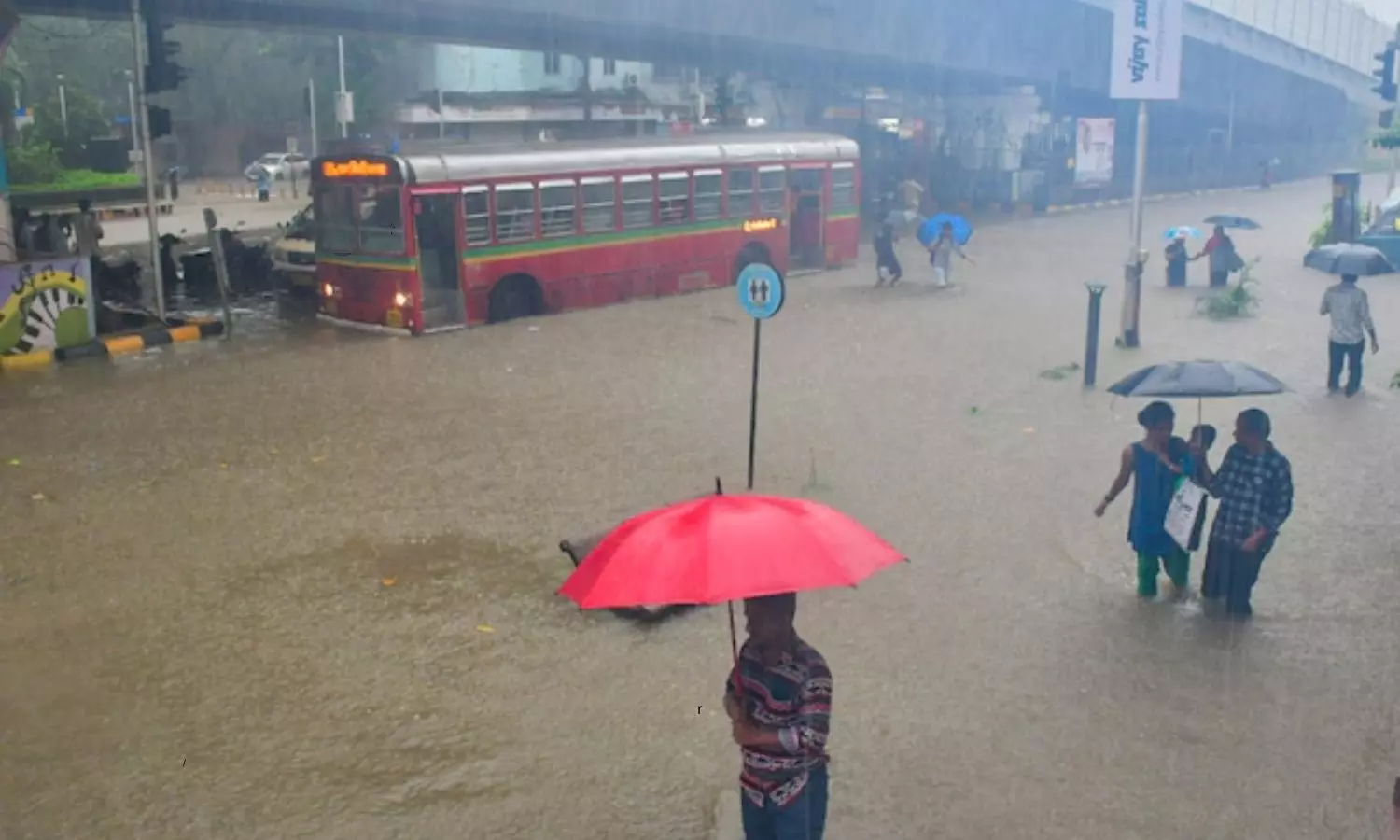 Heavy Rains Continue in Mumbai