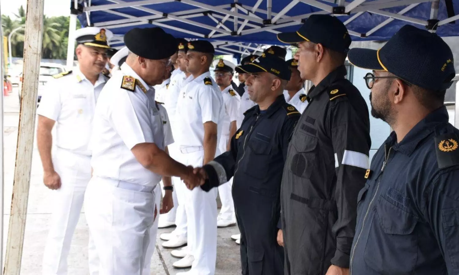 Last date to apply for 742 posts in Indian Navy with inter qualification is 5 days