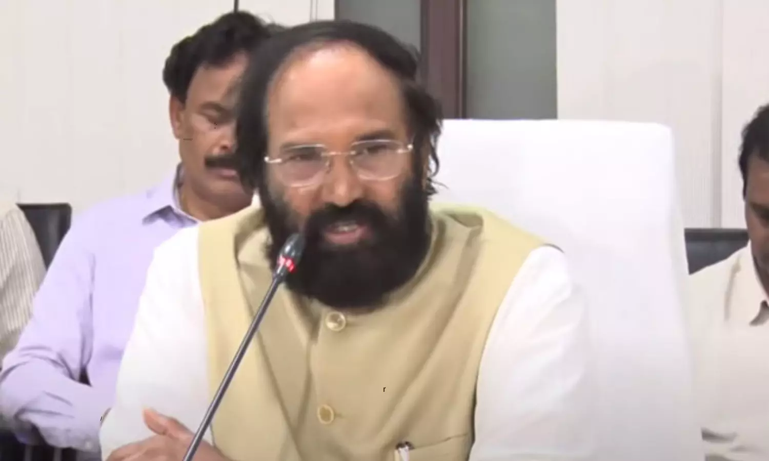 Minister Uttam Kumar Reddy Review Meeting On Irrigation Department